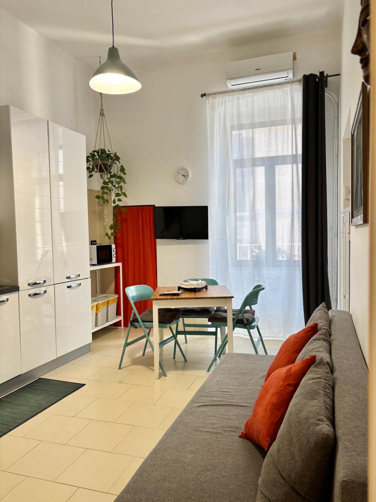 Castle Apartment Бари Екстериор снимка